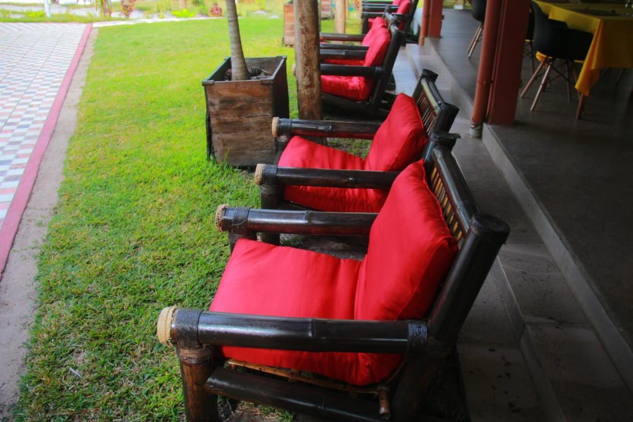 The Sanctuary Lodge Foulpointe Екстериор снимка